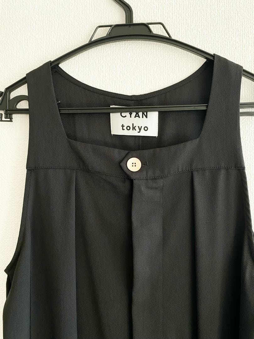 美品 CYAN TOKYO バストタックワイドサロペット ブラック 36サイズ