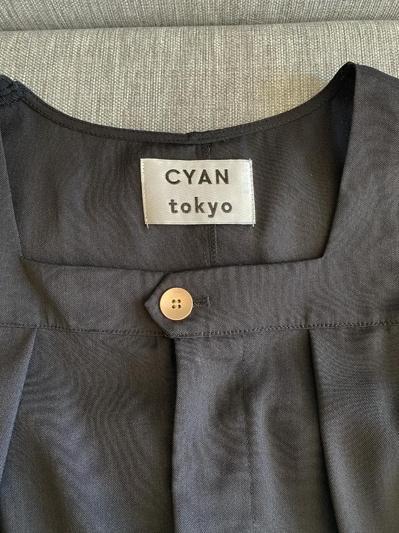 美品 CYAN TOKYO バストタックワイドサロペット ブラック 36サイズ