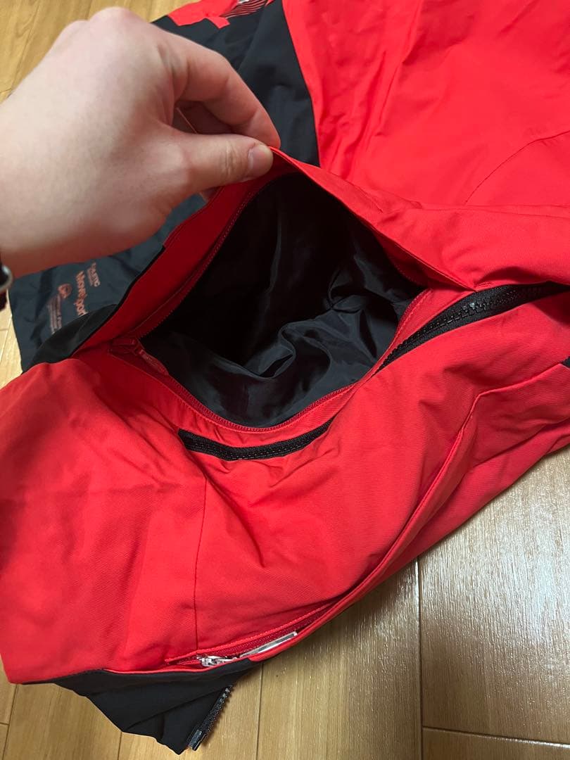 DESCENTE デサント スキーウェア ジャケット 赤×黒 メンズ フード付き