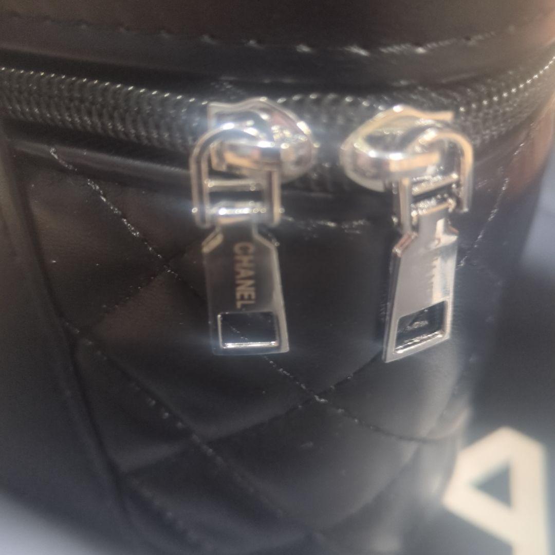 CHANEL ブラック キルティングポーチ非売品限定