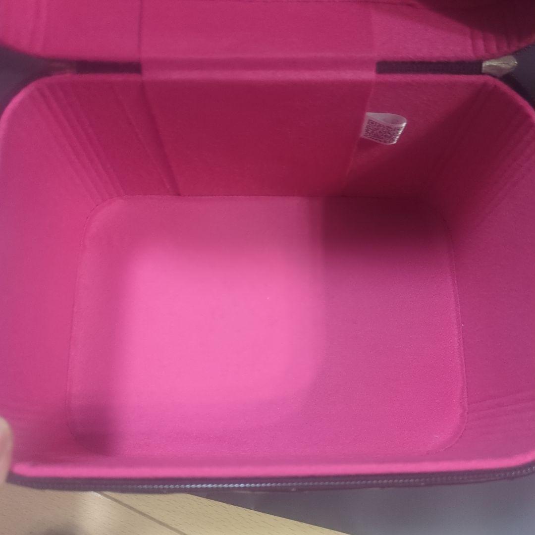 CHANEL ブラック キルティングポーチ非売品限定