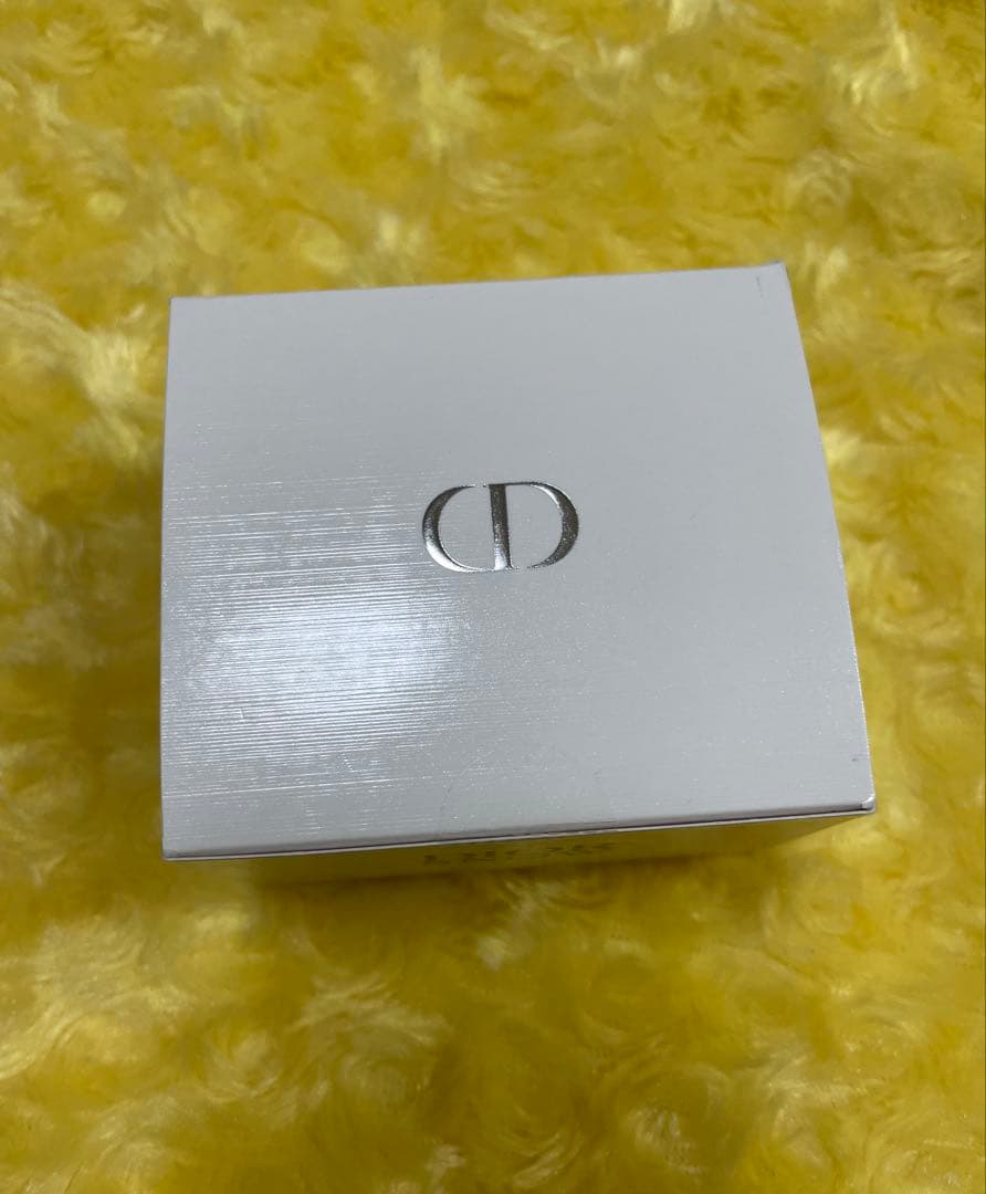 ディオール スノー エッセンス オブ ライト クリーム 50ml 未使用未開封品