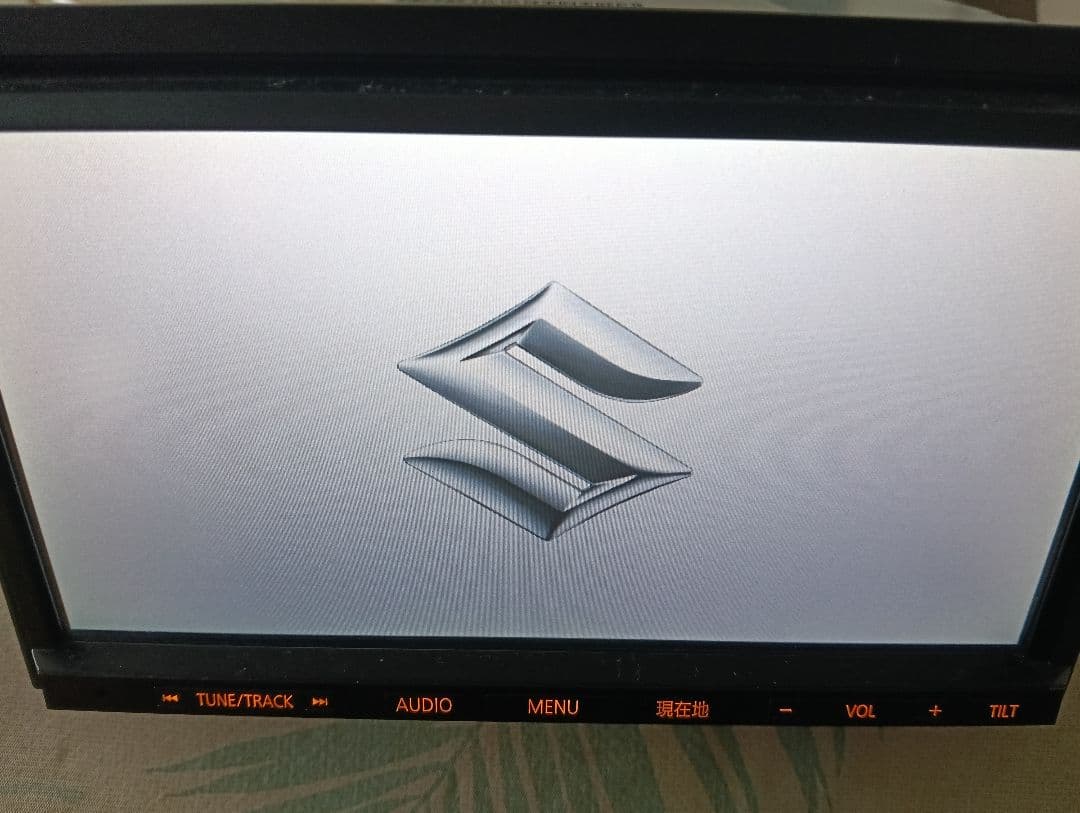 Suzuki カーナビ 本体 CN-E202ZA