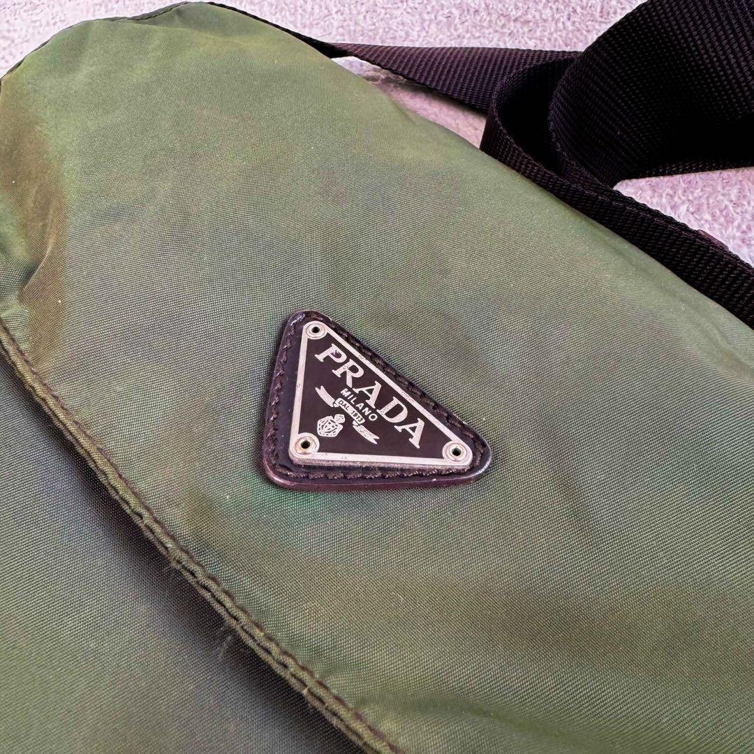 美品 PRADA プラダ ショルダーバッグ メッセンジャーバッグ 三角プレート