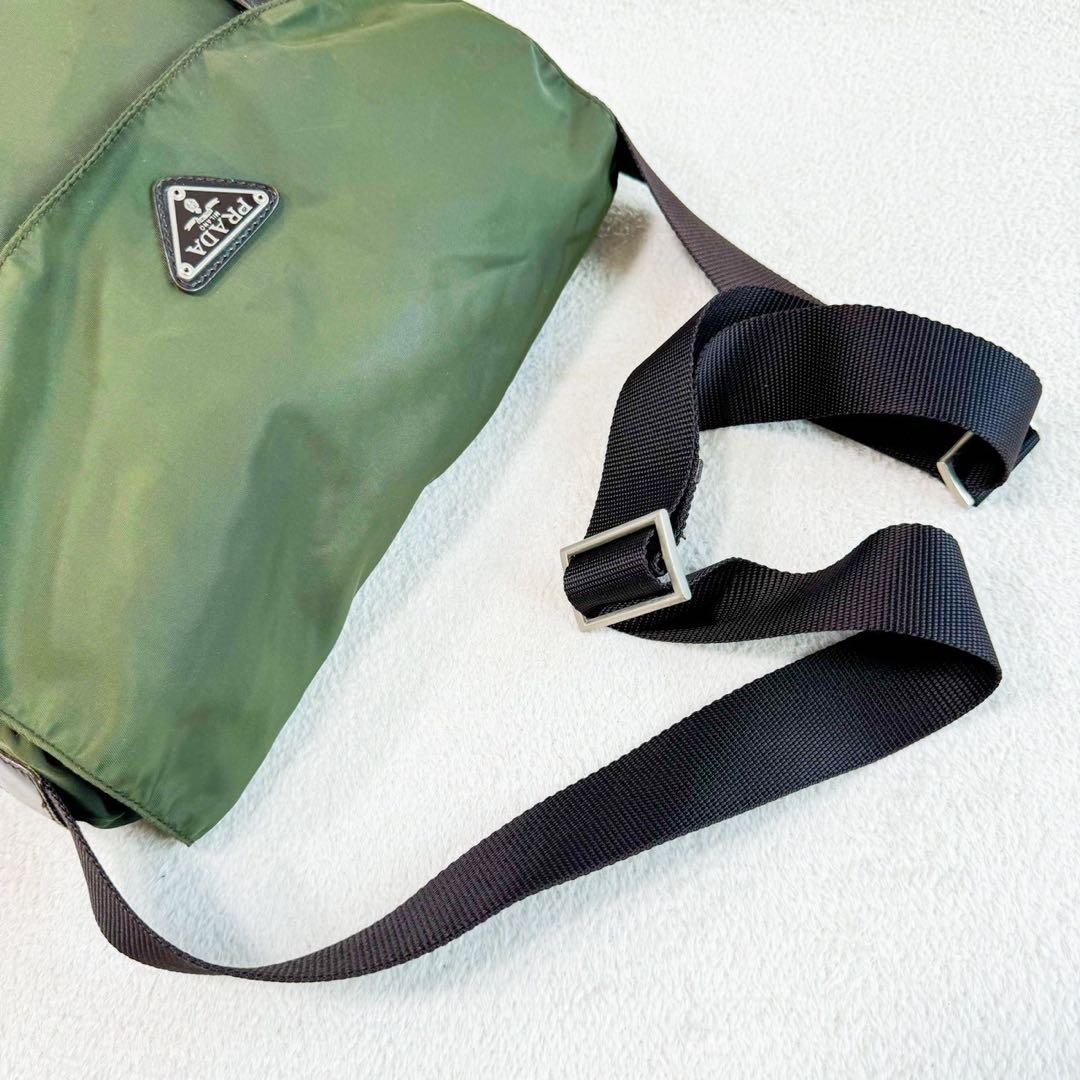 美品 PRADA プラダ ショルダーバッグ メッセンジャーバッグ 三角プレート