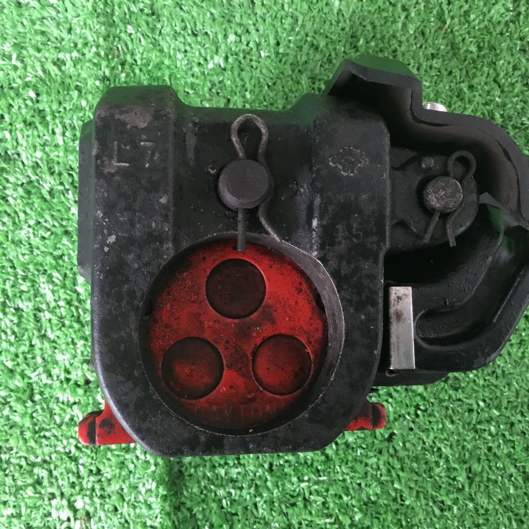 ヤマハ　RZ250 350 純正ブレーキキャリパー ブラック 赤パッド