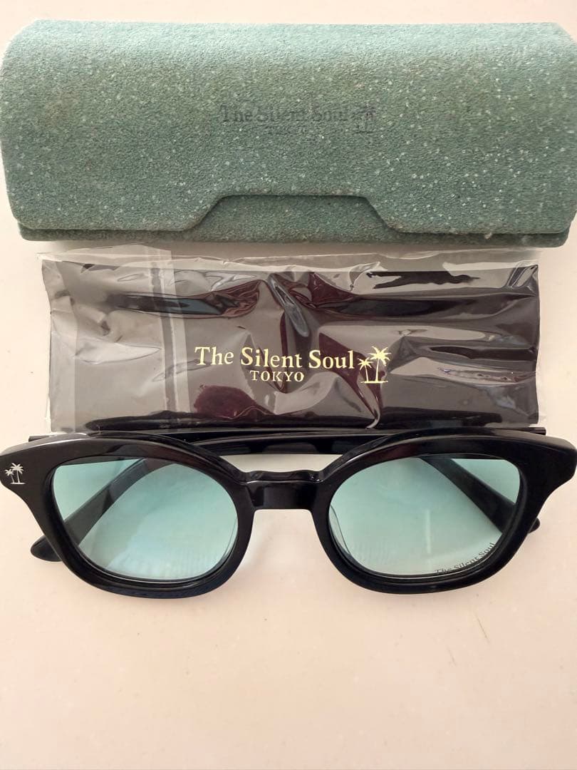 The Silent Soul ブラックサングラス