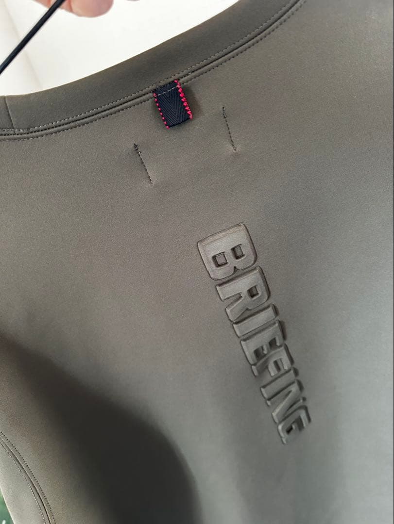 【美品】ブリーフィング　トレーナー　スウェット　3Dロゴ　近年モデル　カーキ