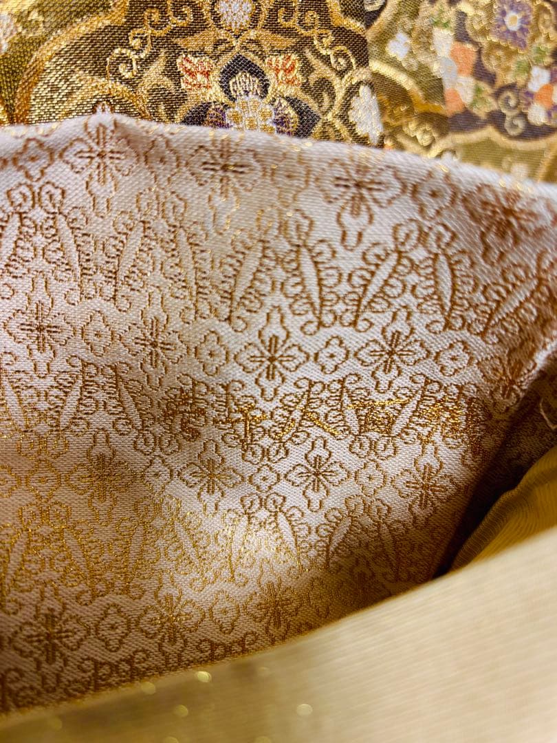 【未使用品】精微伽羅織 壱千八百口織 宝相華 金色　袋帯 六通