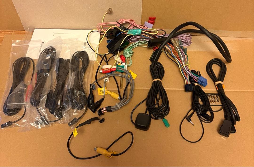 m*a様 カロッツェリア AVIC-VH0999 SSD 2024地図　クルーズ