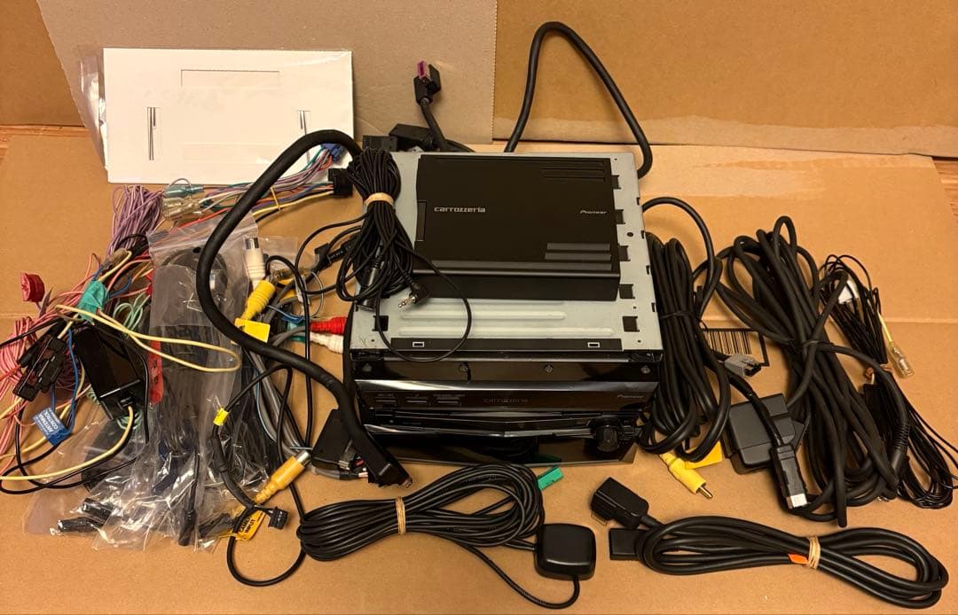 m*a様 カロッツェリア AVIC-VH0999 SSD 2024地図　クルーズ