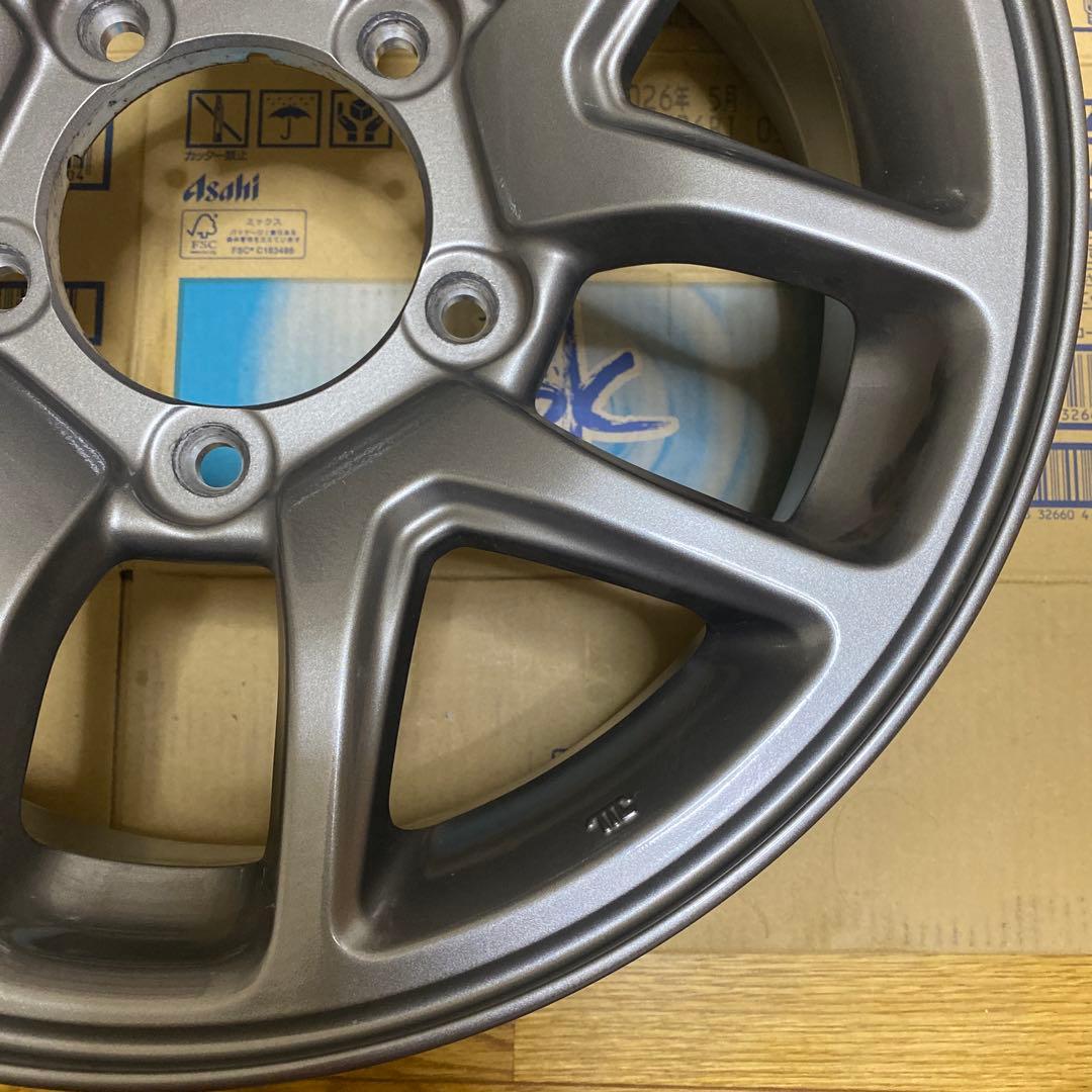 純正アルミホイール　１６インチ　 ４年間使用　１本　③