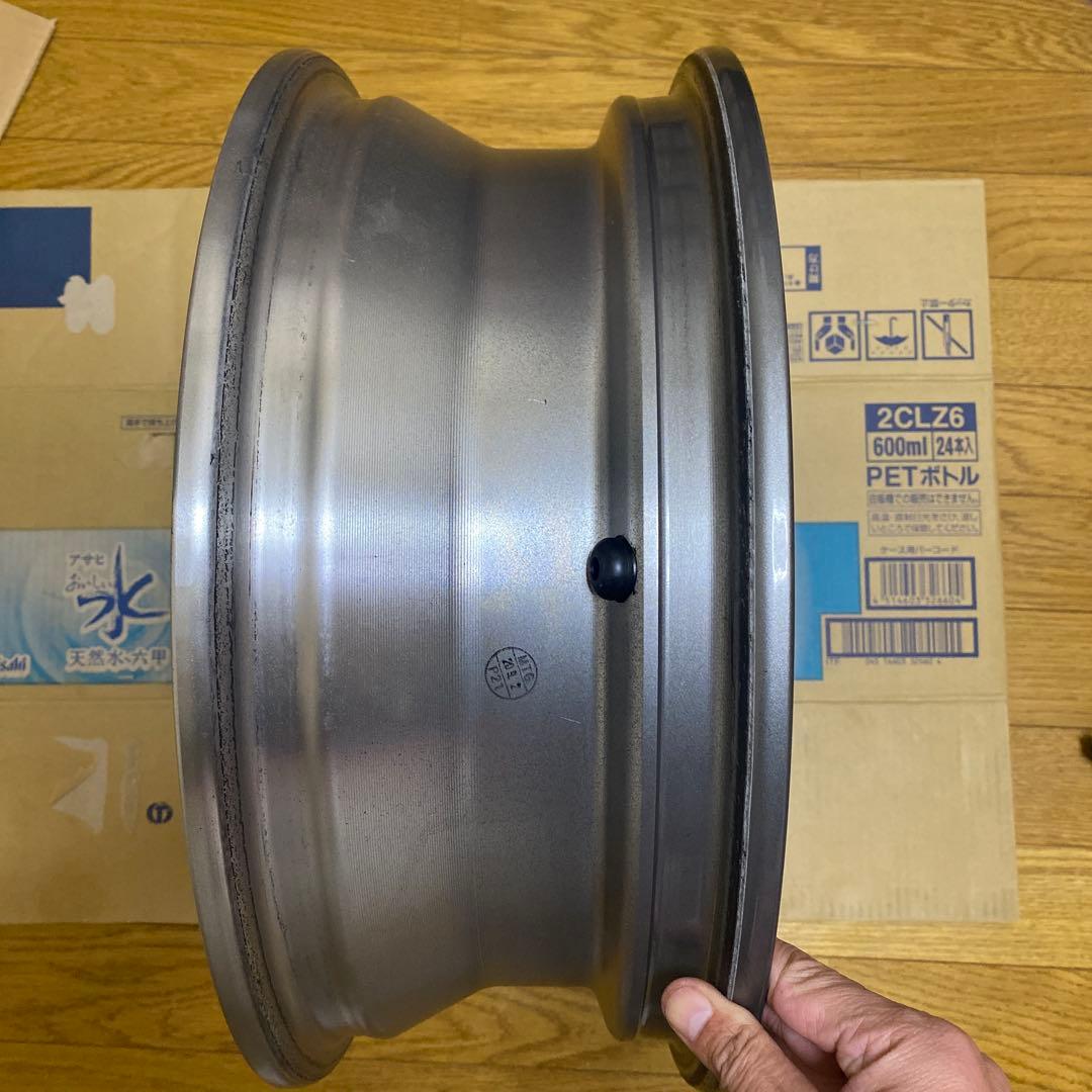 純正アルミホイール　１６インチ　 ４年間使用　１本　③