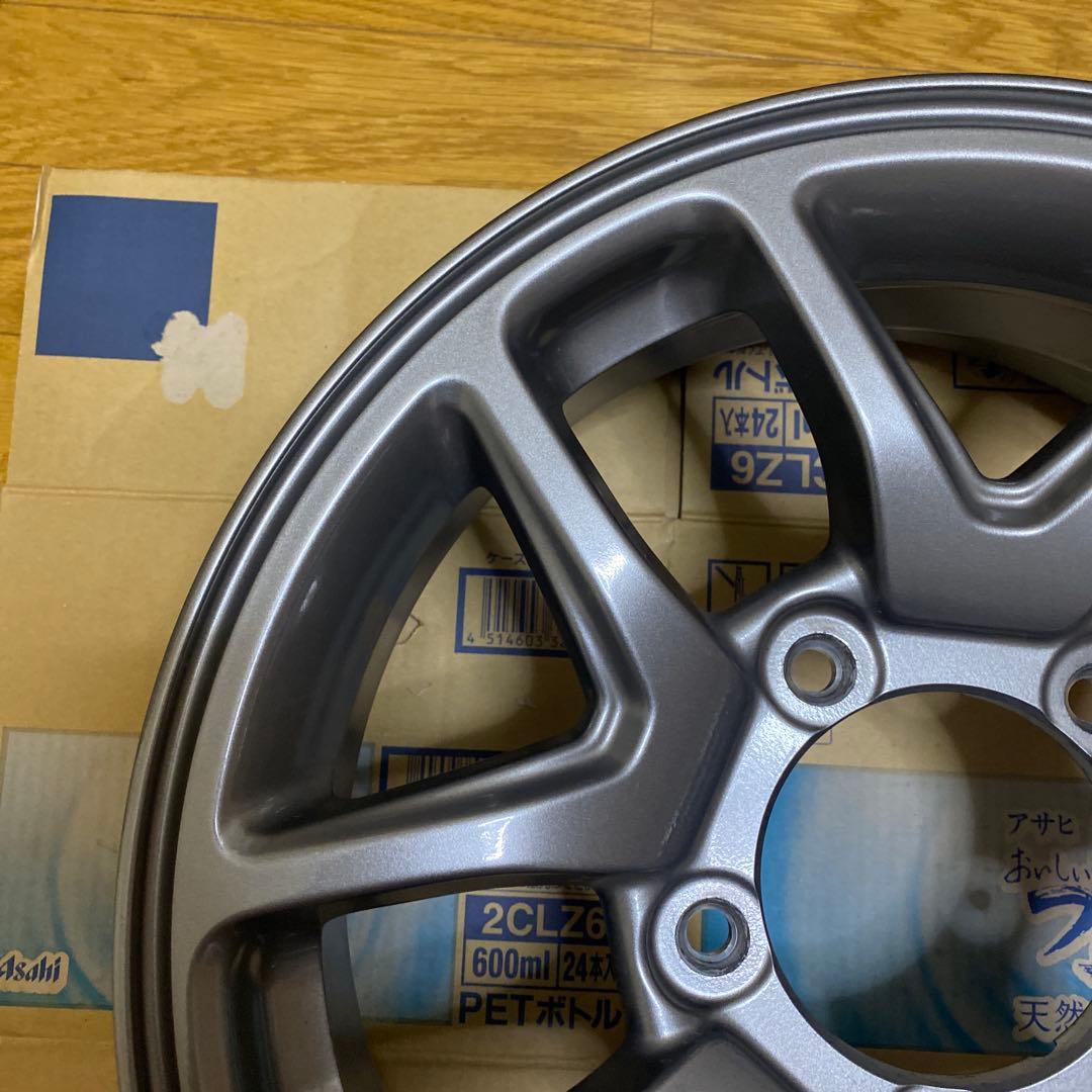 純正アルミホイール　１６インチ　 ４年間使用　１本　③