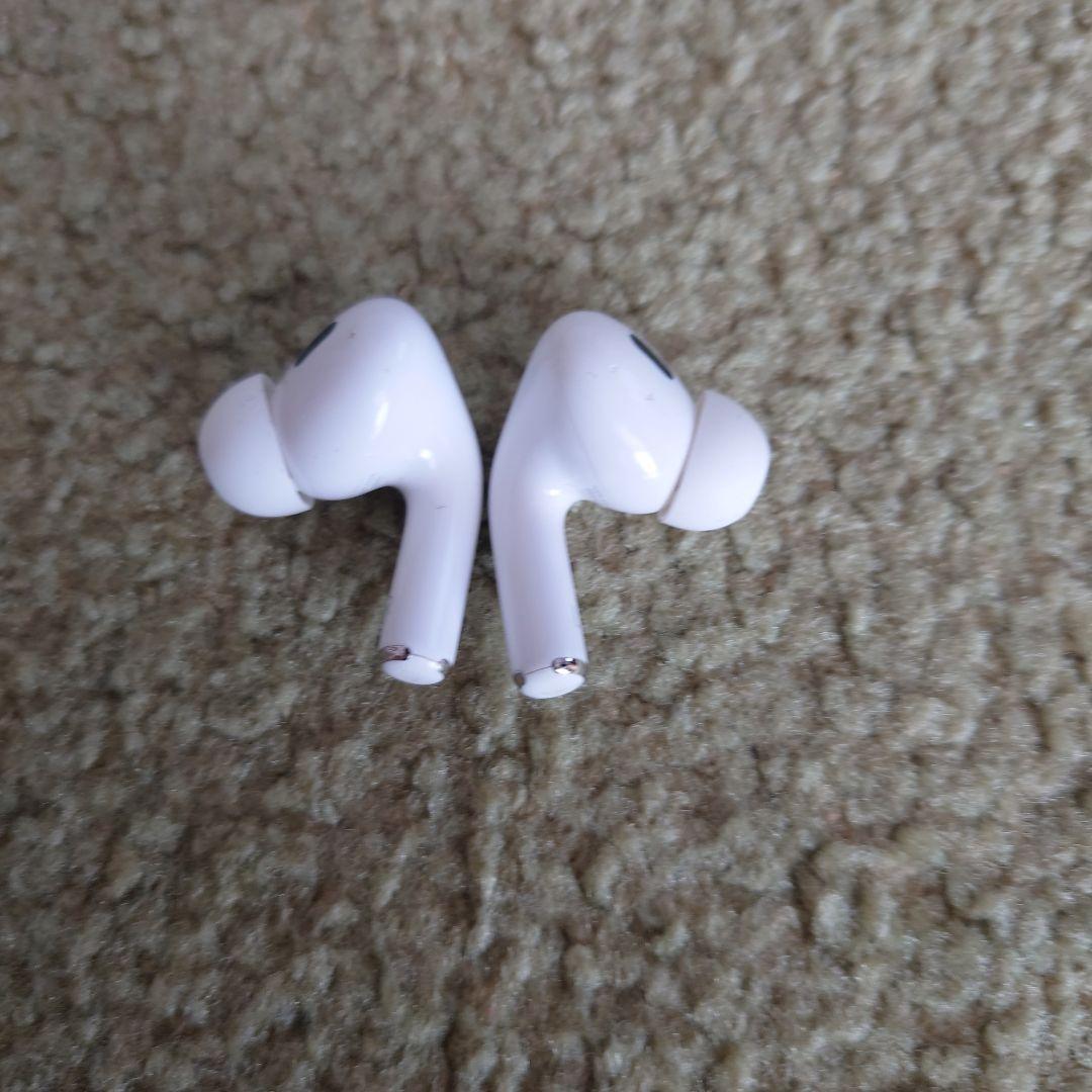 AirPods Pro 本体 第二世代ホワイト 充電ケース付き　MTJ3J/A