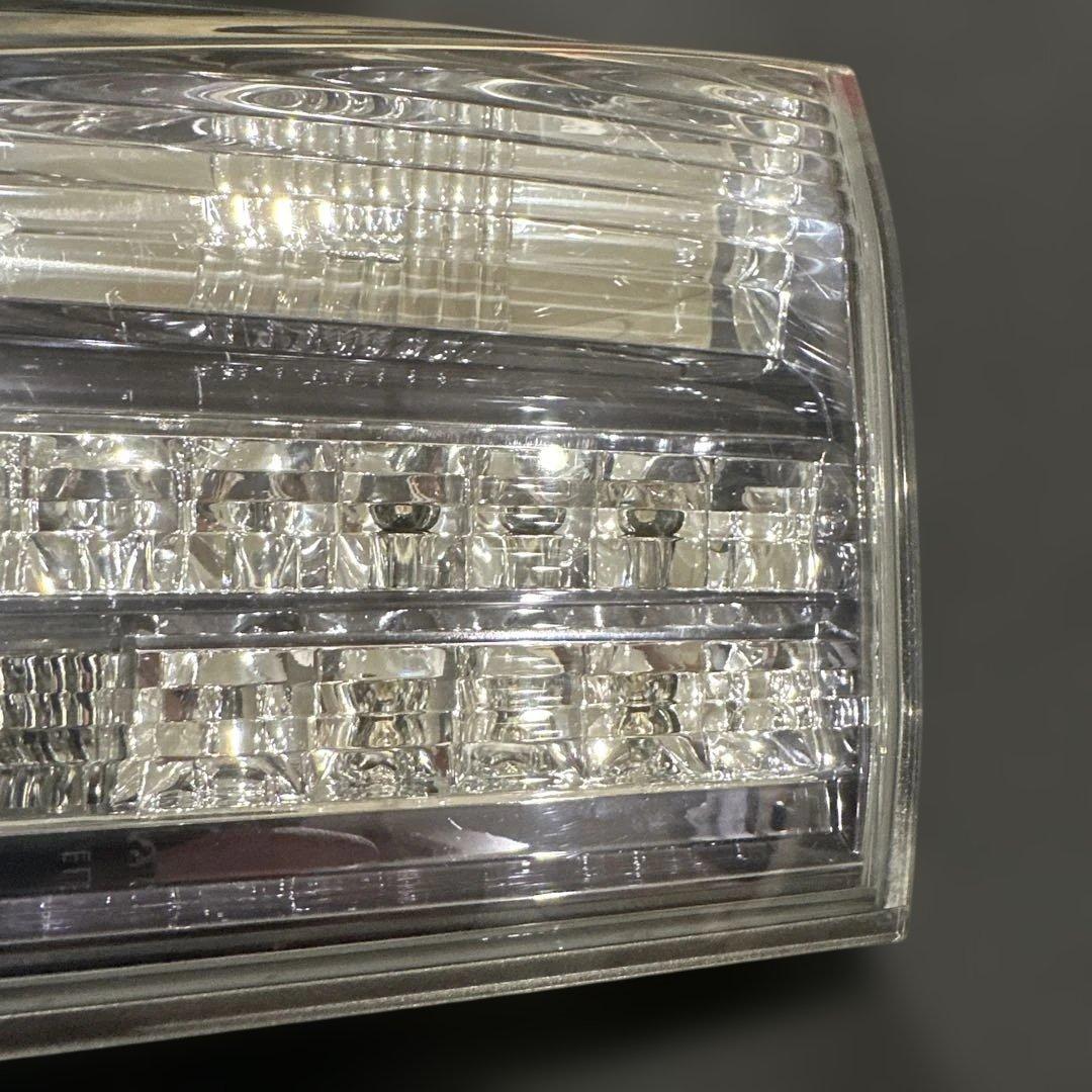 点灯ok HS250h[前期]右フィニッシャー ブレーキランプ　75-9R