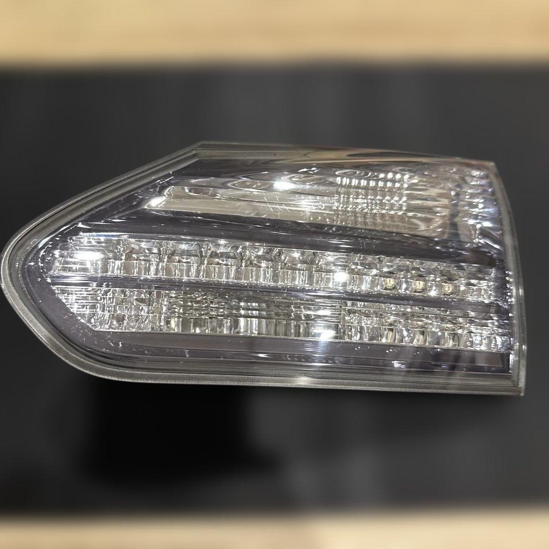 点灯ok HS250h[前期]右フィニッシャー ブレーキランプ　75-9R