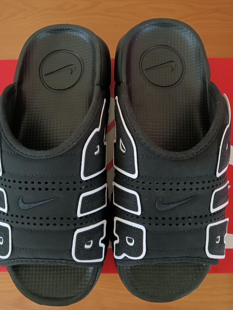 【ナイキ】エアモアアップテンポスライドサンダル