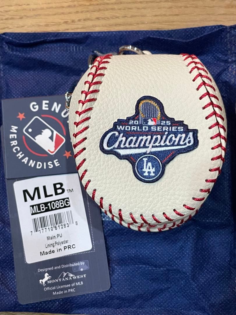 ドジャース モンタナ・ウェスト2025 ワールドシリーズ優勝記念 バッグチャーム