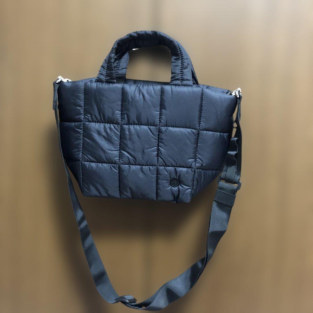 即決セール！ルルレモン　Lululemon 黒 ナイロンショルダーバッグ