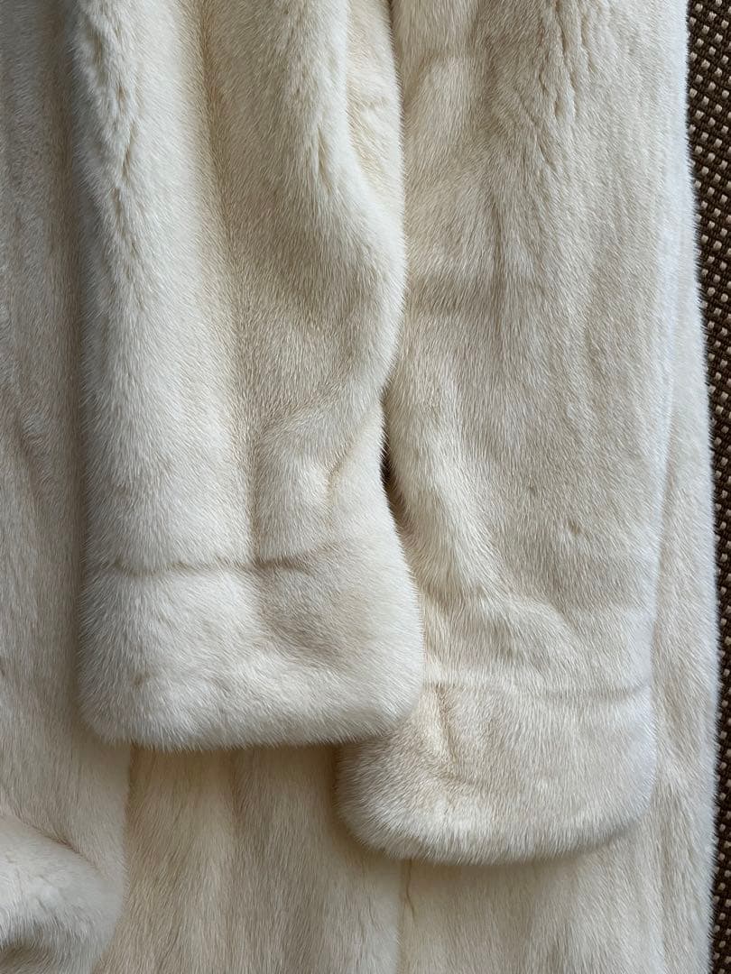 SAGA MINK×HERMES エルメススカーフ ミンクロングコート 白 毛皮