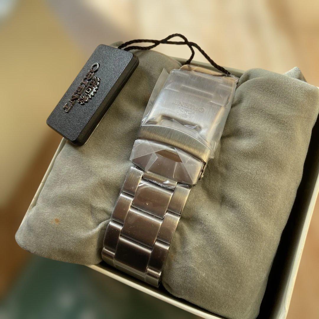 オリエント　ダイバーズ　クロノグラフ腕時計　クオーツ式　未使用品　稼働品