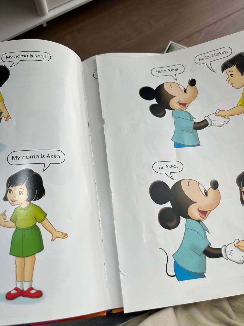 Disney's World of English 絵本セットと知育玩具