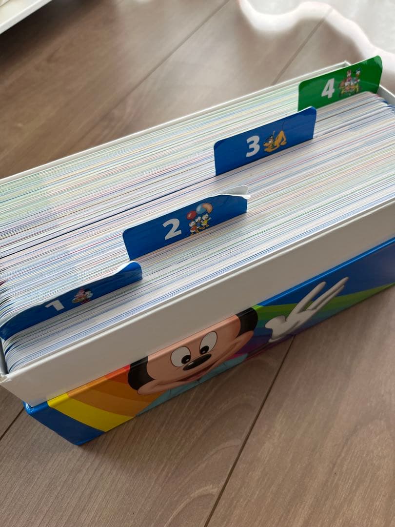 Disney's World of English 絵本セットと知育玩具