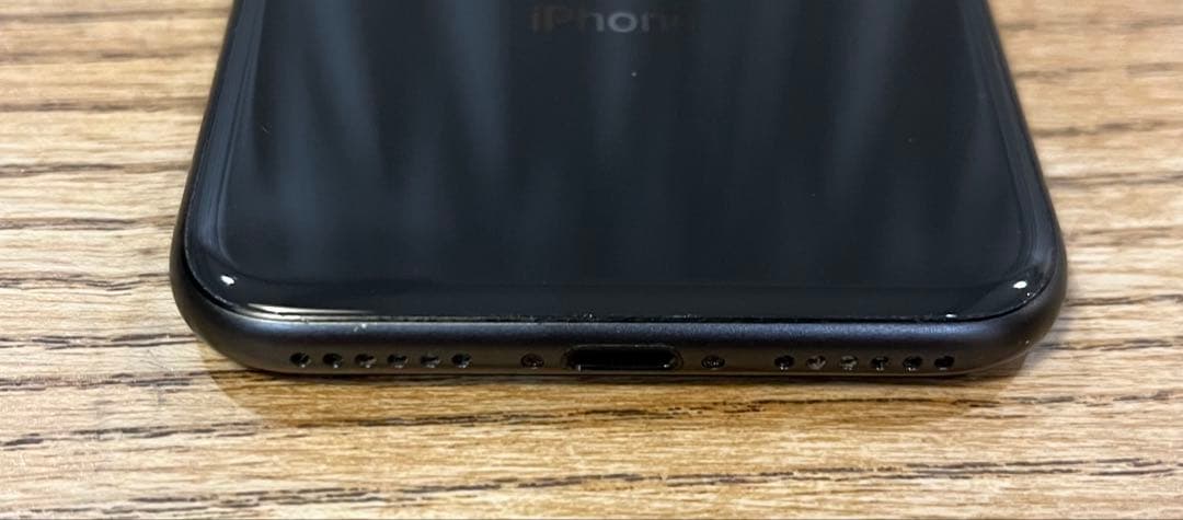 Apple　iPhone 8 本体　バッテリー100% SIMロックなし