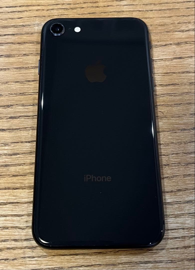 Apple　iPhone 8 本体　バッテリー100% SIMロックなし