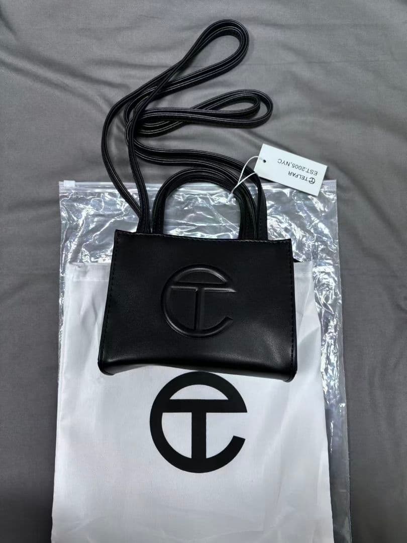 ✨Telfar ブラック ショルダーバッグ