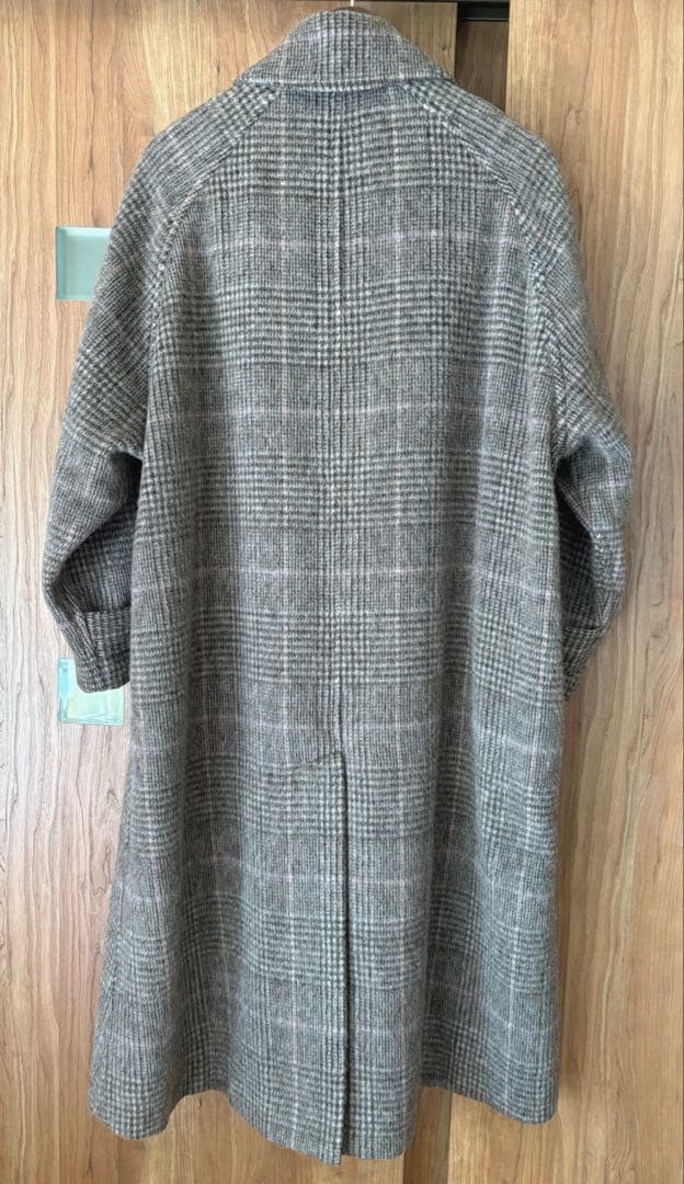 北欧暮らしの道具店、かろやかに揺れるウールロングコート、グレンチェック