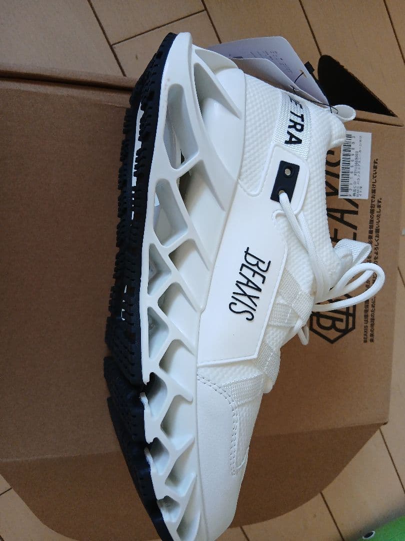 BEAXIS CORE TRA ホワイトスニーカー　Mサイズ