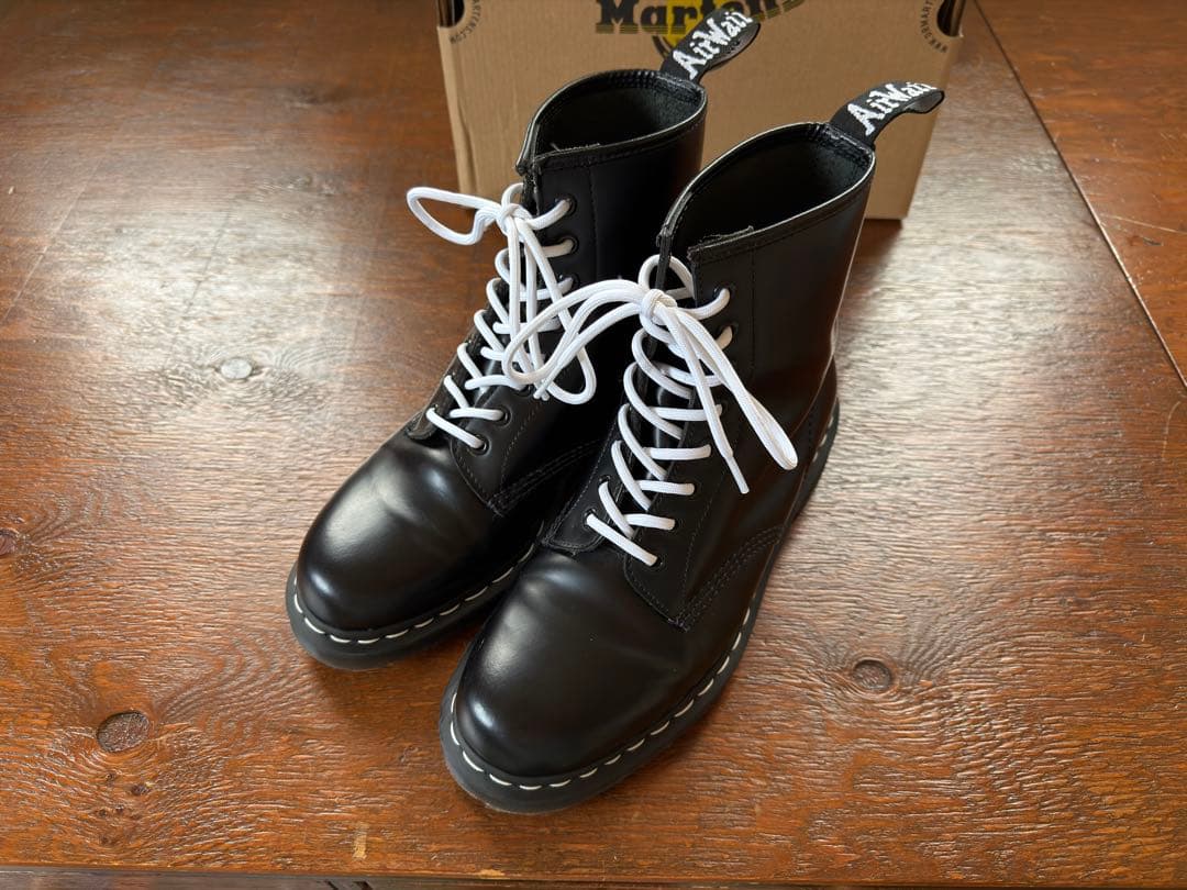 定価の半額 極美品 ドクターマーチン ホワイトステッチ 8 ホール 28cm