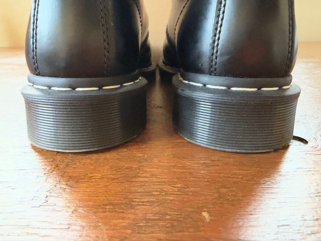 定価の半額 極美品 ドクターマーチン ホワイトステッチ 8 ホール 28cm