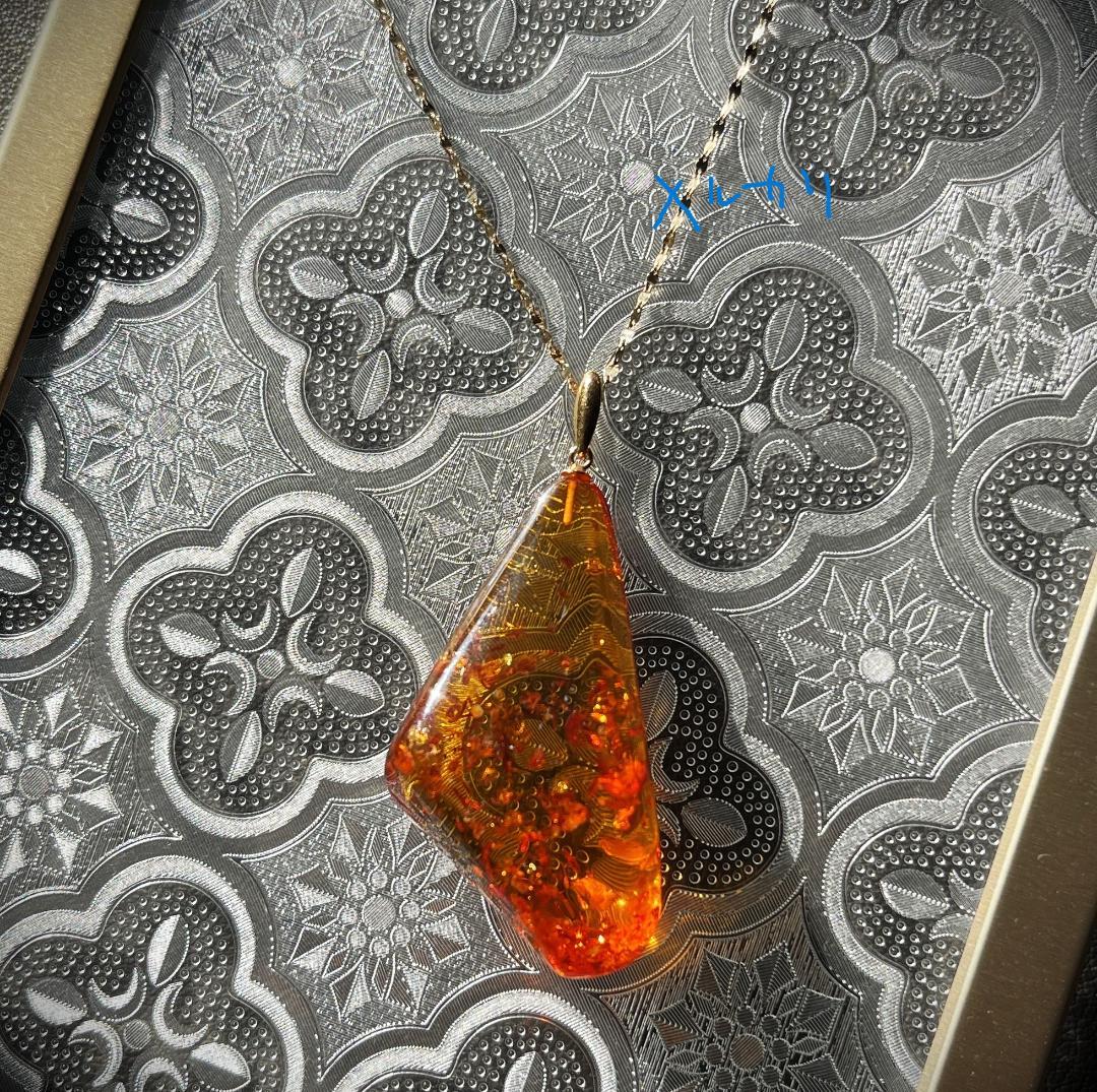 【K18 YG】大粒　琥珀　アンバー　チャーム　K10など