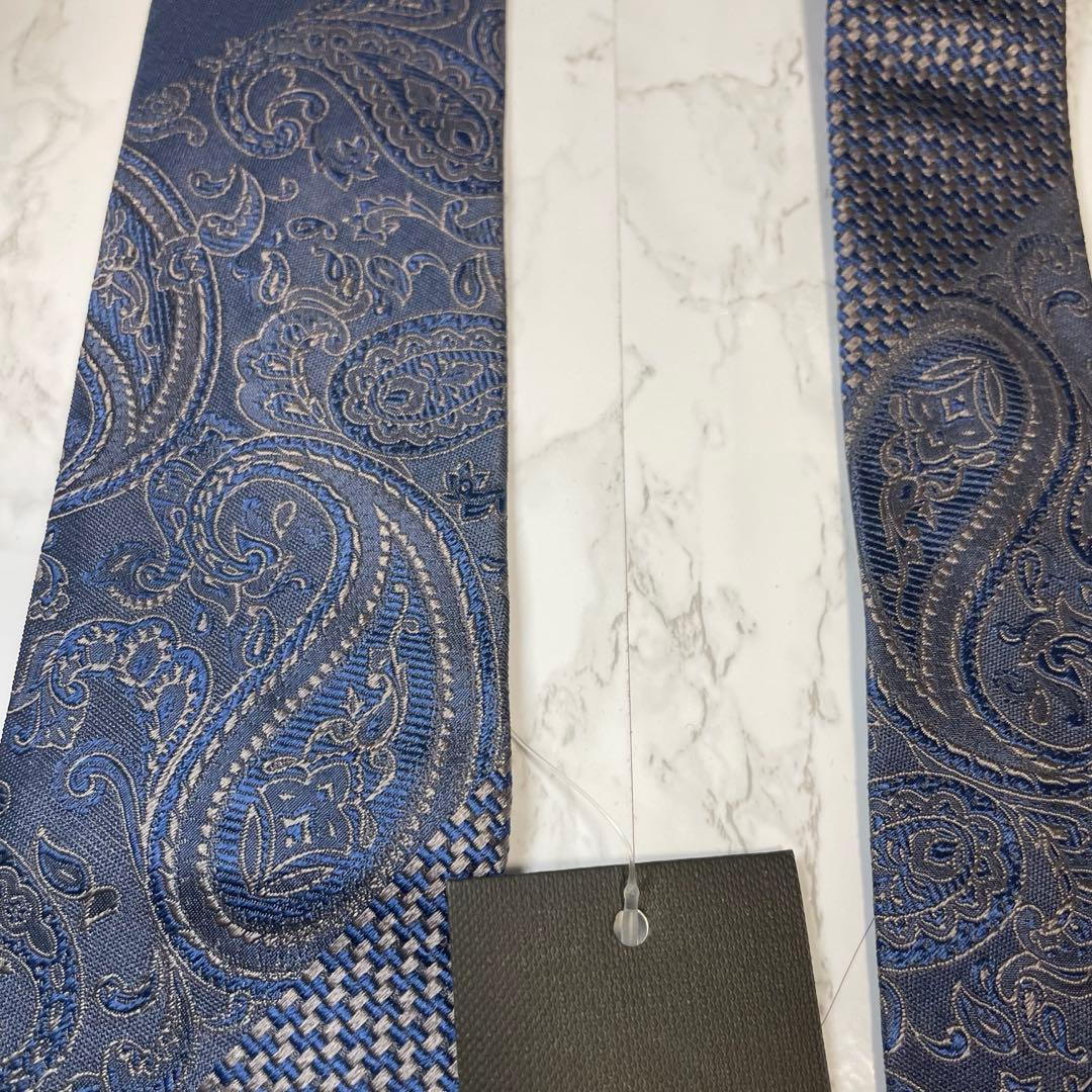 【新品未使用】ジョルジオ アルマーニ ネイビー ペイズリー柄 細身 ネクタイ