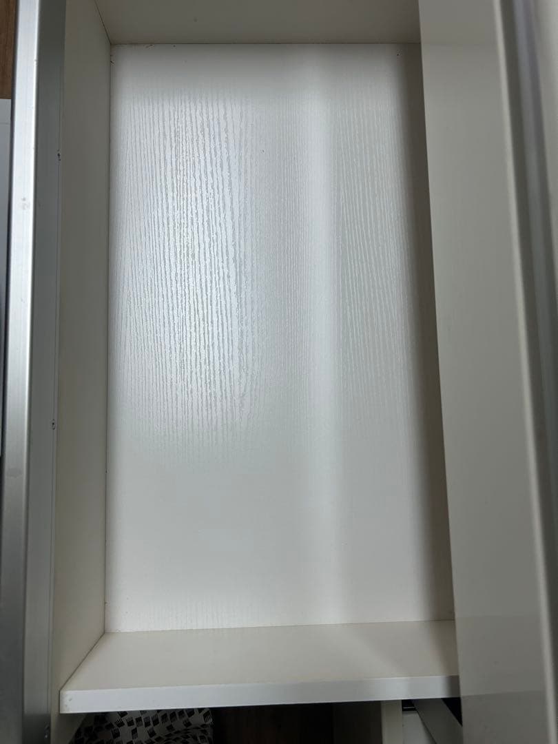 ホワイト 食器棚・キッチンカウンター クリア扉付き