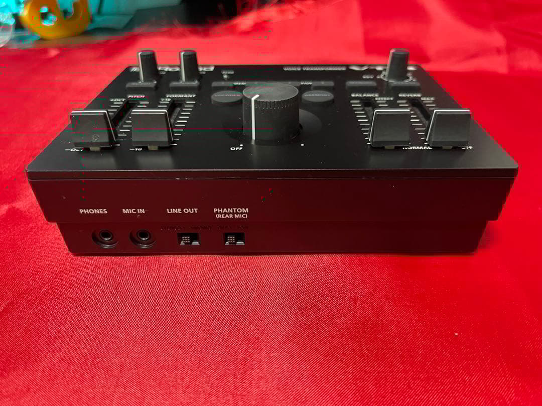 Roland VT-4 ボイストランスフォーマー　インターフェース