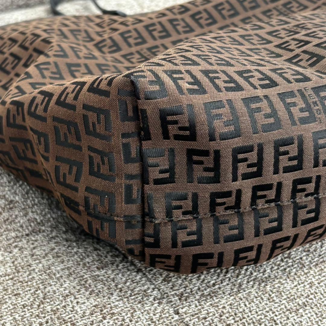 FENDI フェンディ ズッキーノ トートバッグ ブラウン E3