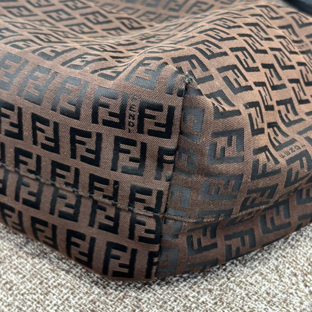 FENDI フェンディ ズッキーノ トートバッグ ブラウン E3