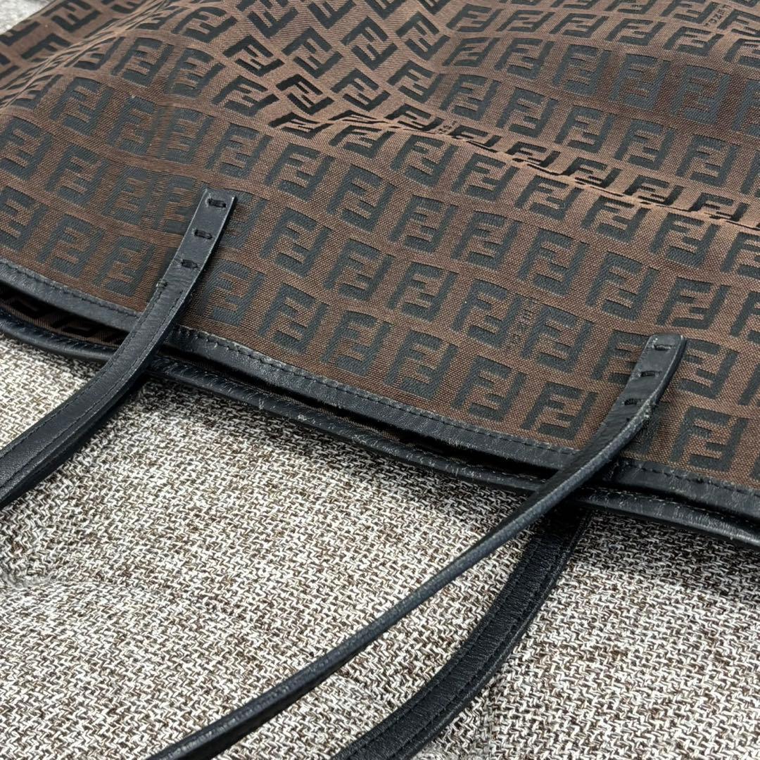 FENDI フェンディ ズッキーノ トートバッグ ブラウン E3