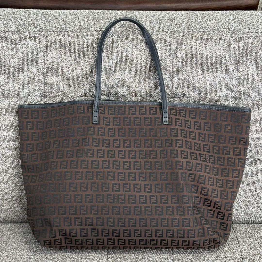 FENDI フェンディ ズッキーノ トートバッグ ブラウン E3