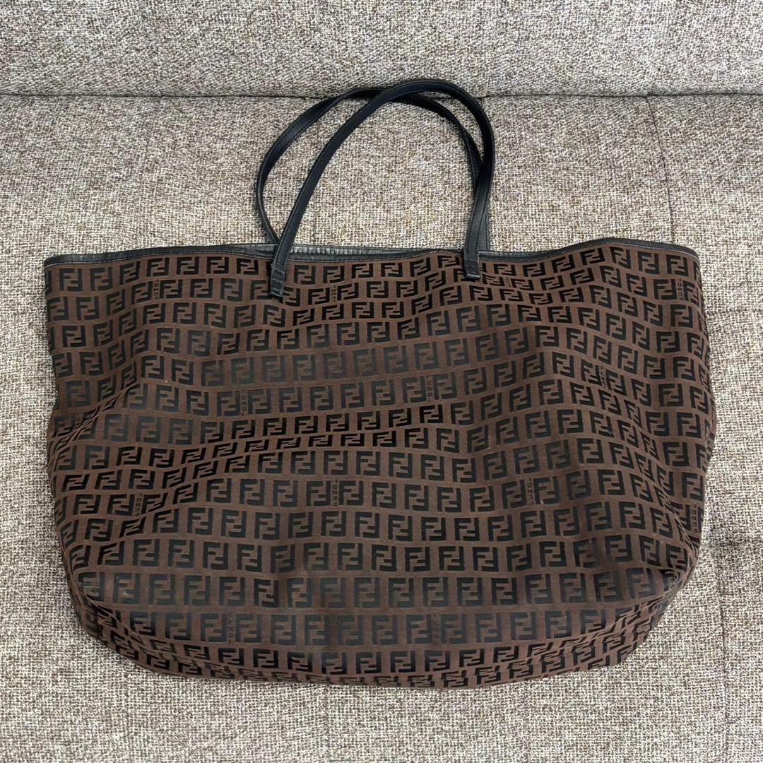 FENDI フェンディ ズッキーノ トートバッグ ブラウン E3