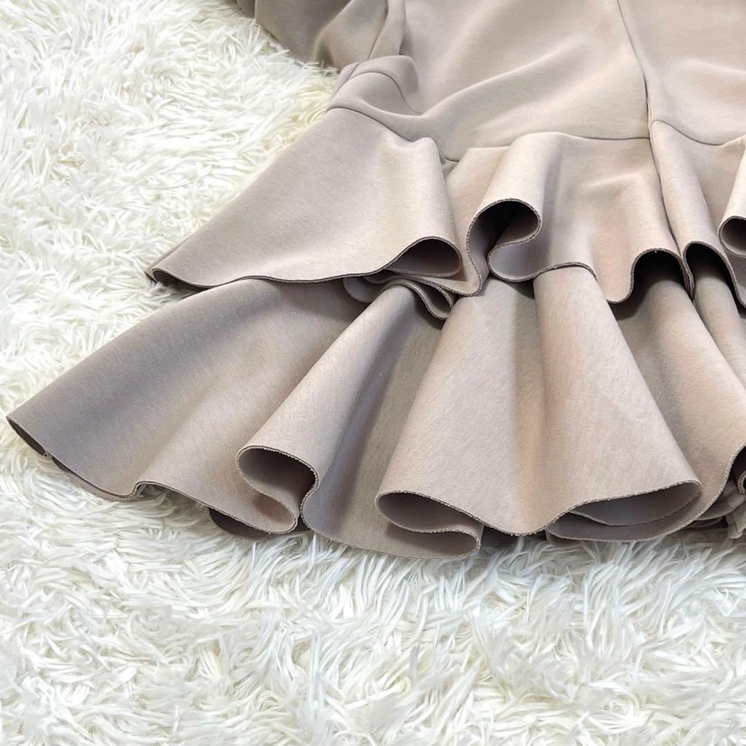 美品　TSURU By MARIKO OIKAWA フリルジャケット　ベージュ