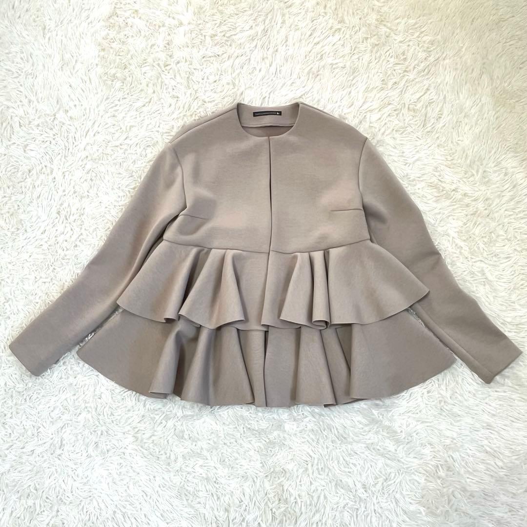 美品　TSURU By MARIKO OIKAWA フリルジャケット　ベージュ