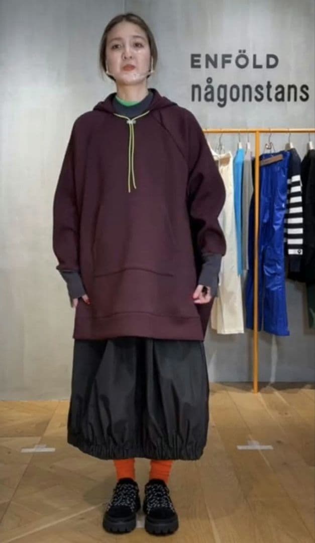 ナゴンスタンス ダンボールフレアフードプルオーバー