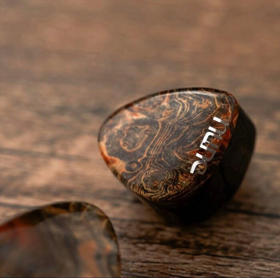 ア*ー様 【ほぼ新品・有名レビュアー最高評価】DUNU DaVinci