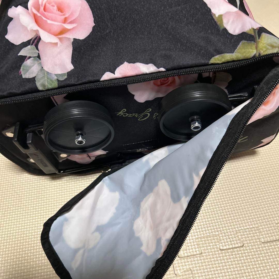 Ms Gracy 花柄キャリーケース