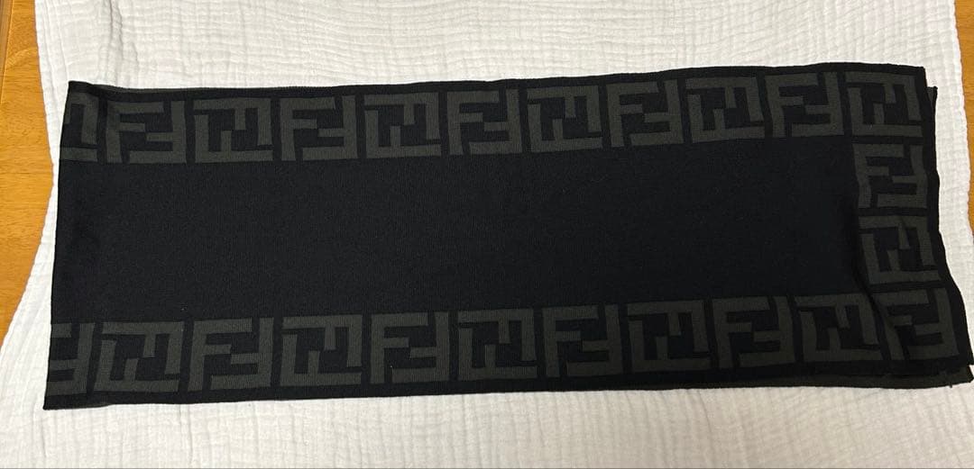 【中古品】FENDI マフラーズッカ柄　ブラック　グレー